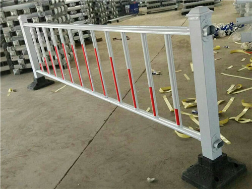 道路隔离护栏案例图片2
