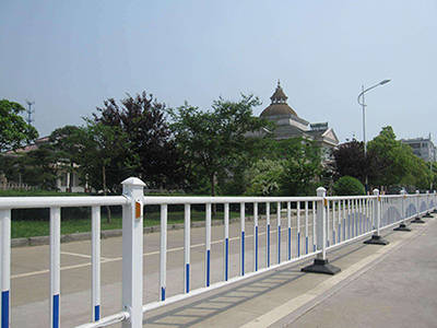 道路隔离护栏
